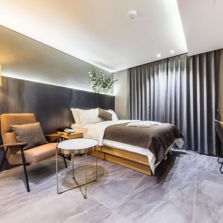 The Post Hotel Seoul Bagian luar foto