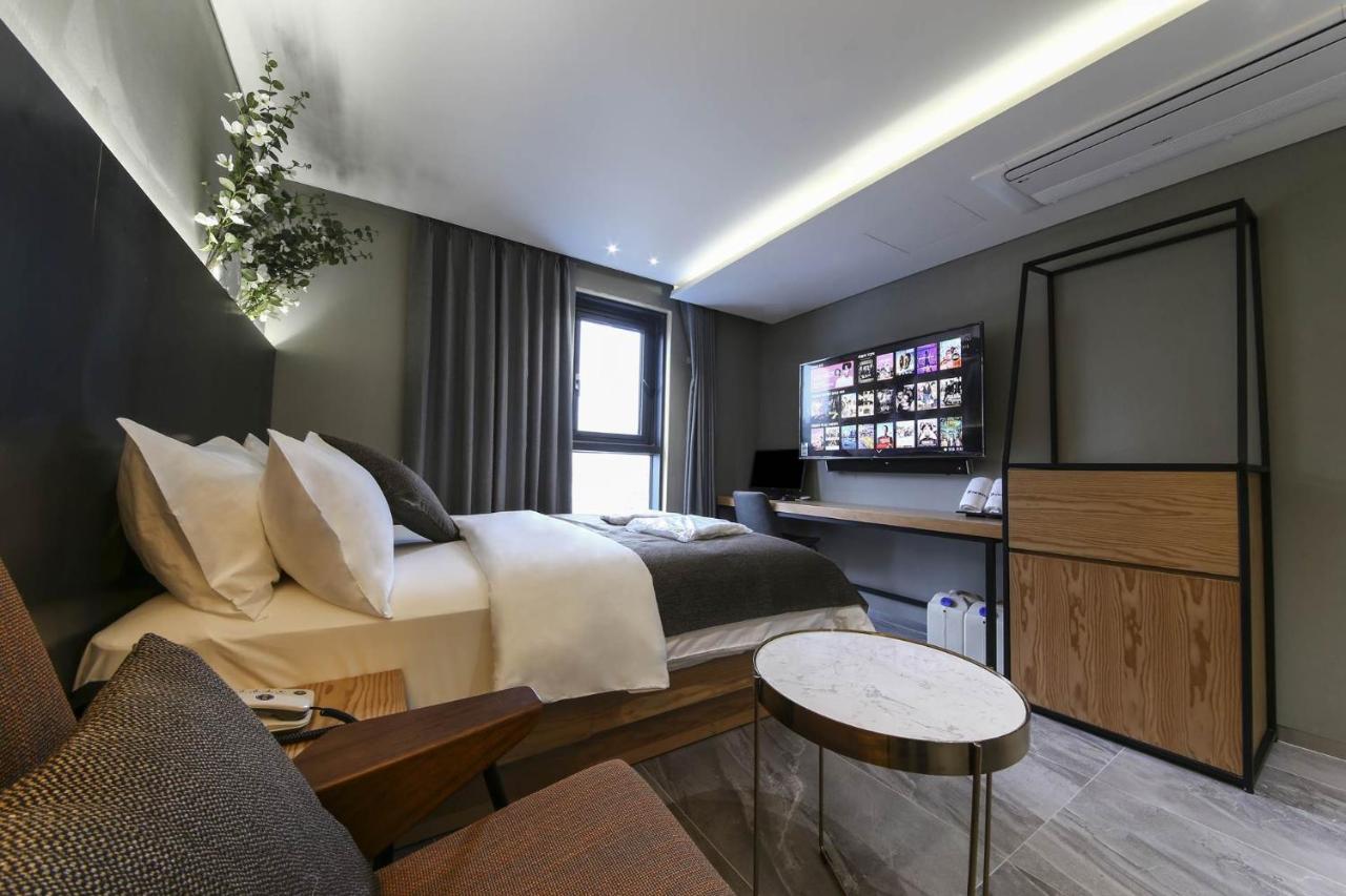 The Post Hotel Seoul Bagian luar foto