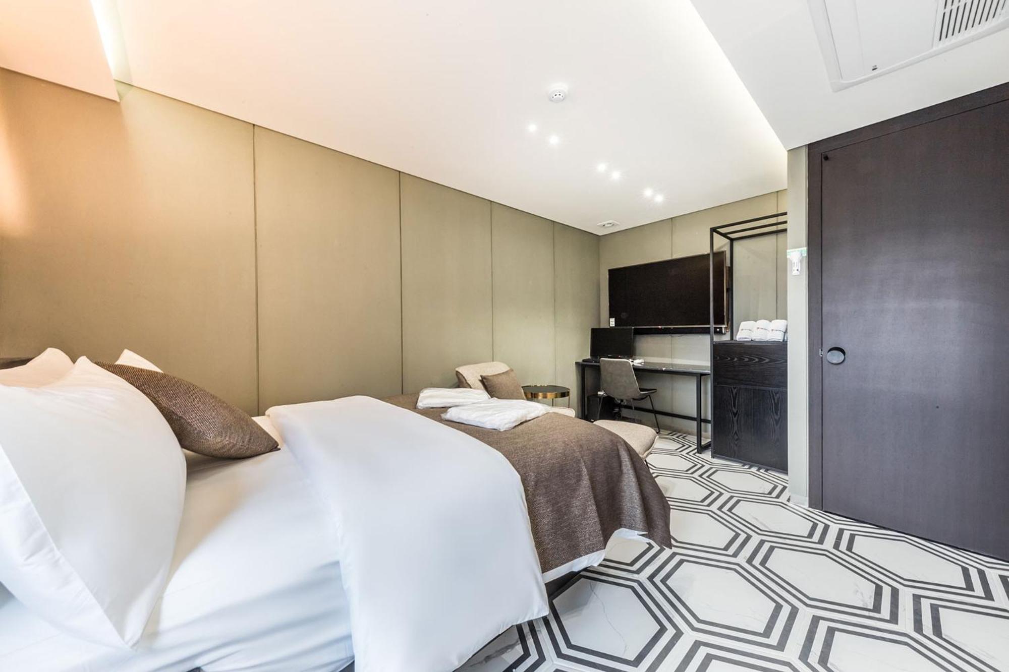 The Post Hotel Seoul Bagian luar foto